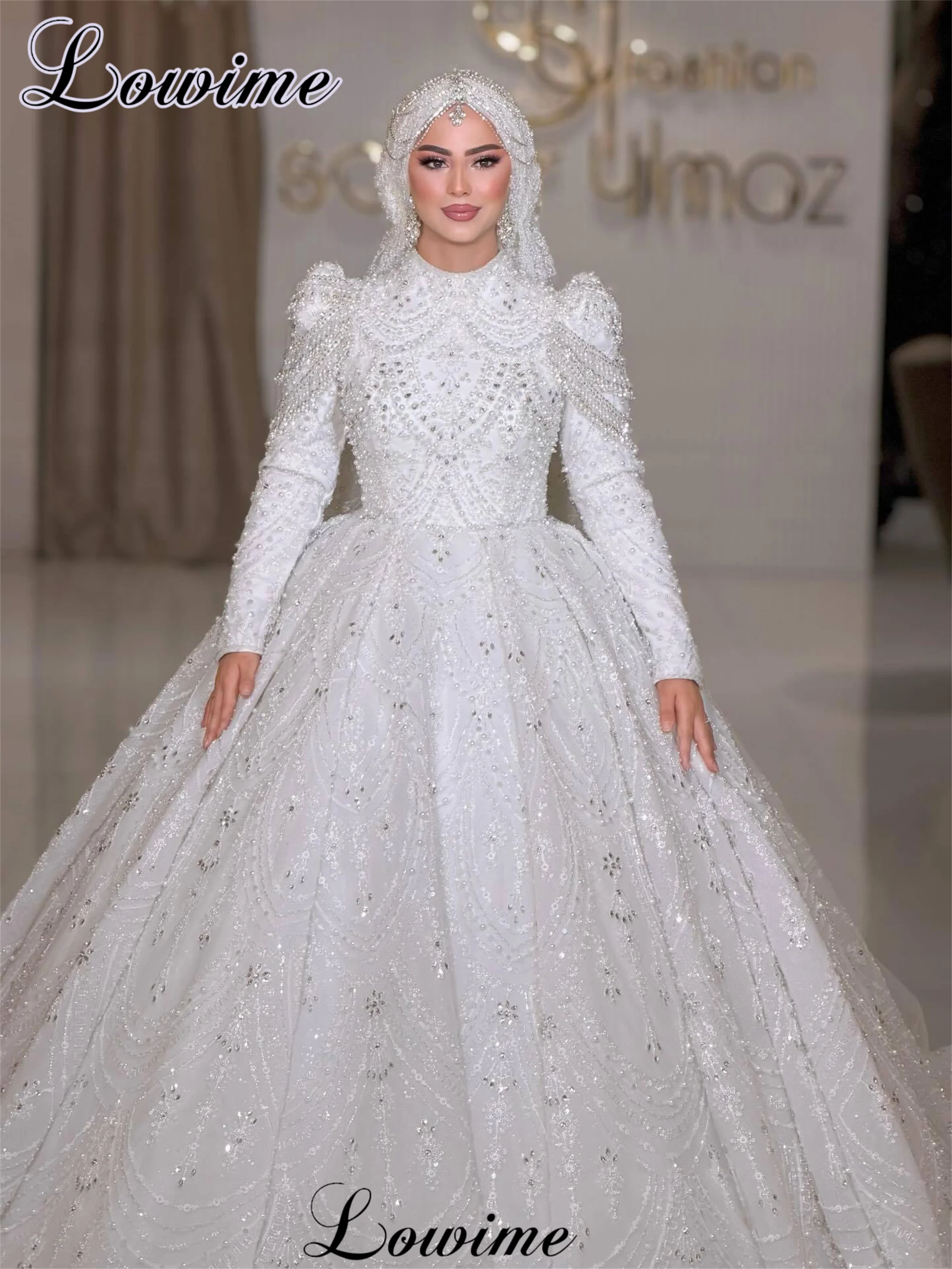 2026 New White Muslim Wedding Dresses With Crystals Long Sleeves Wedding Gowns High Neck Brides Dress Vestido Blanco Customized