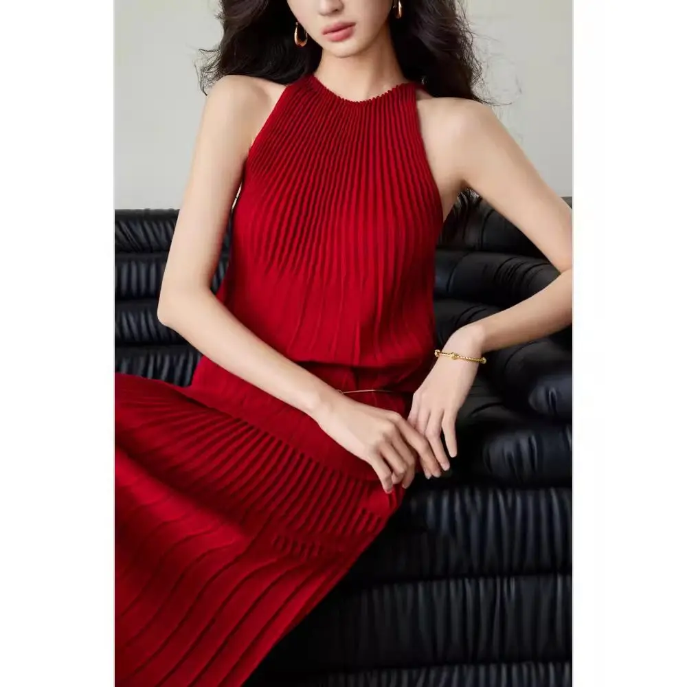 Red Sleeveless Hanging Neck Top High Grade Simple Women's Fashion Style Slim Fit Half Skirt Set of Two Female Clothing