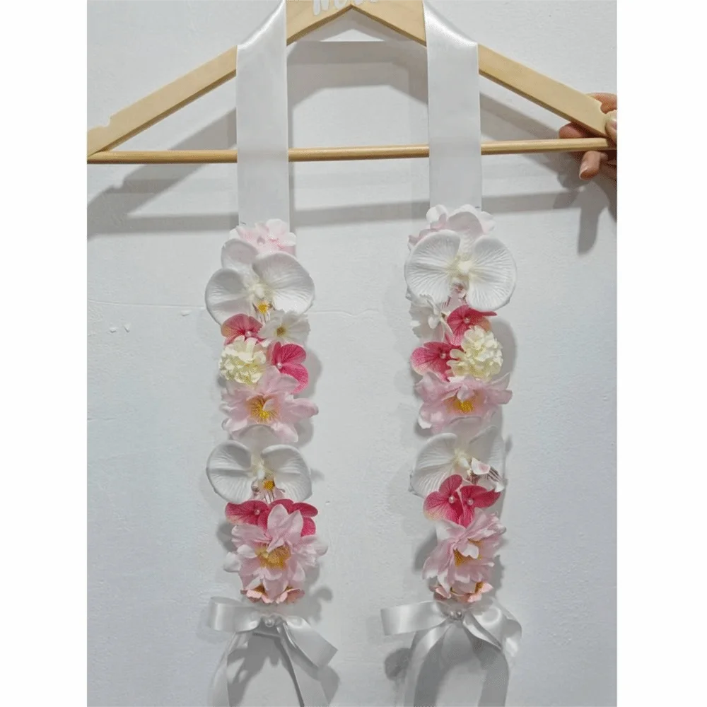 Hochzeits-Blumendekorations-Satin-Blumenschal mit gemischten Blüten, elegantes Ornament, künstliche Blumen, handgefertigter simulierter Blumenschal – Detail 10