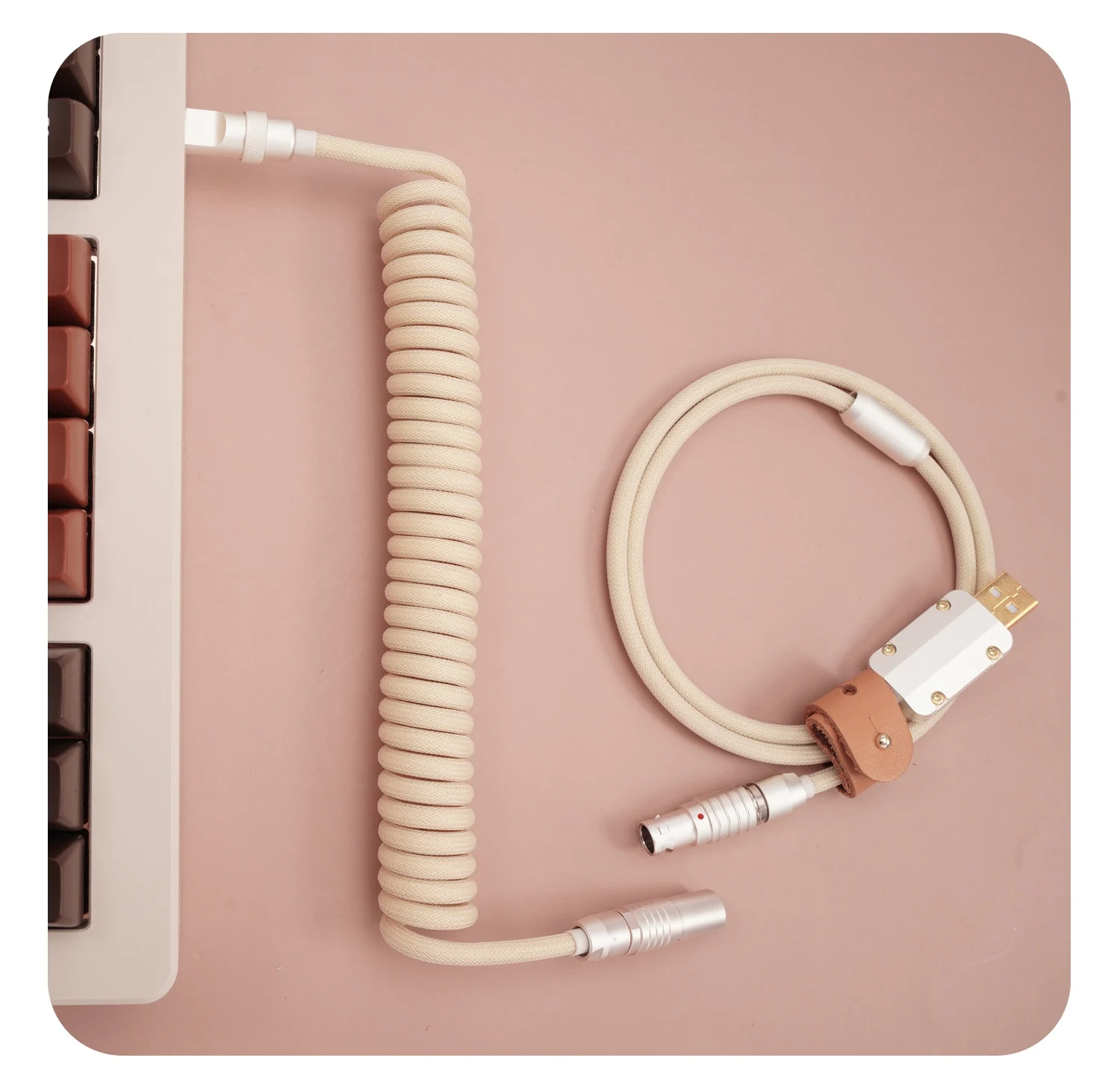 

Special GeekCable handmade computer customized mechanical keyboard data cable pearl white hardware beige rear