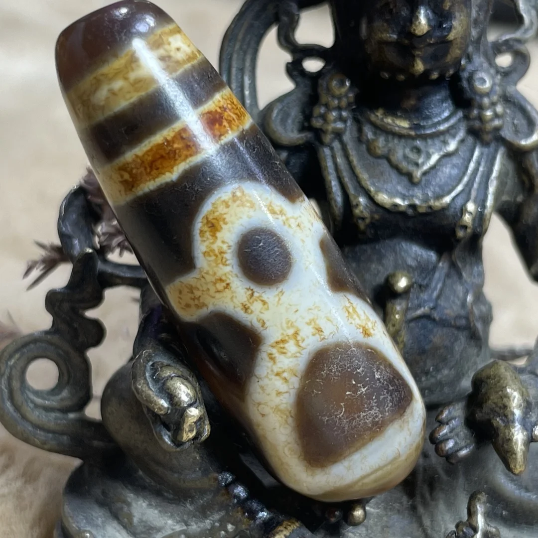 Energy Ancient Tibetan Old Agate Oil moistened grey skin old god of wealth Dzi Bead Amulet Pendant Gzi Beads 13x39mm