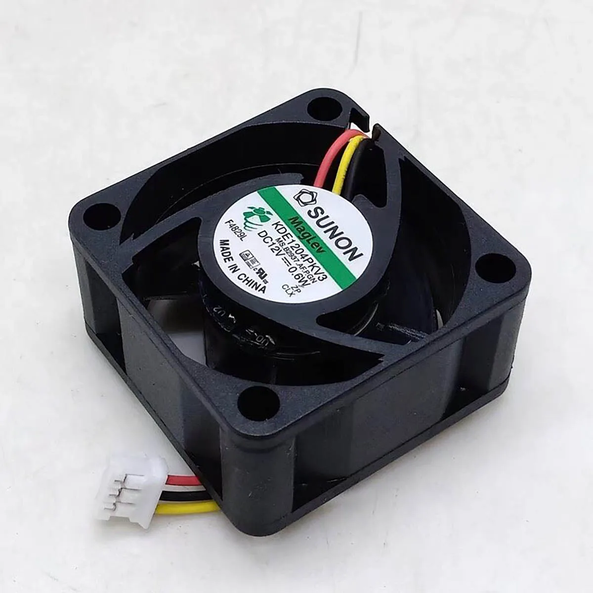 

KDE1204PKV3 12V 0.6W 4020 Cooling Fan