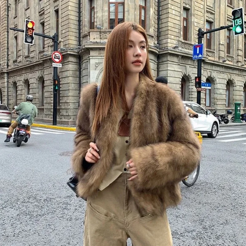 معطف نسائي من الفرو الصناعي لعام 2025 سترة شعر ثعلب تقليد غير رسمية قصيرة فضفاضة ملابس عصرية شتوية للإناث #5