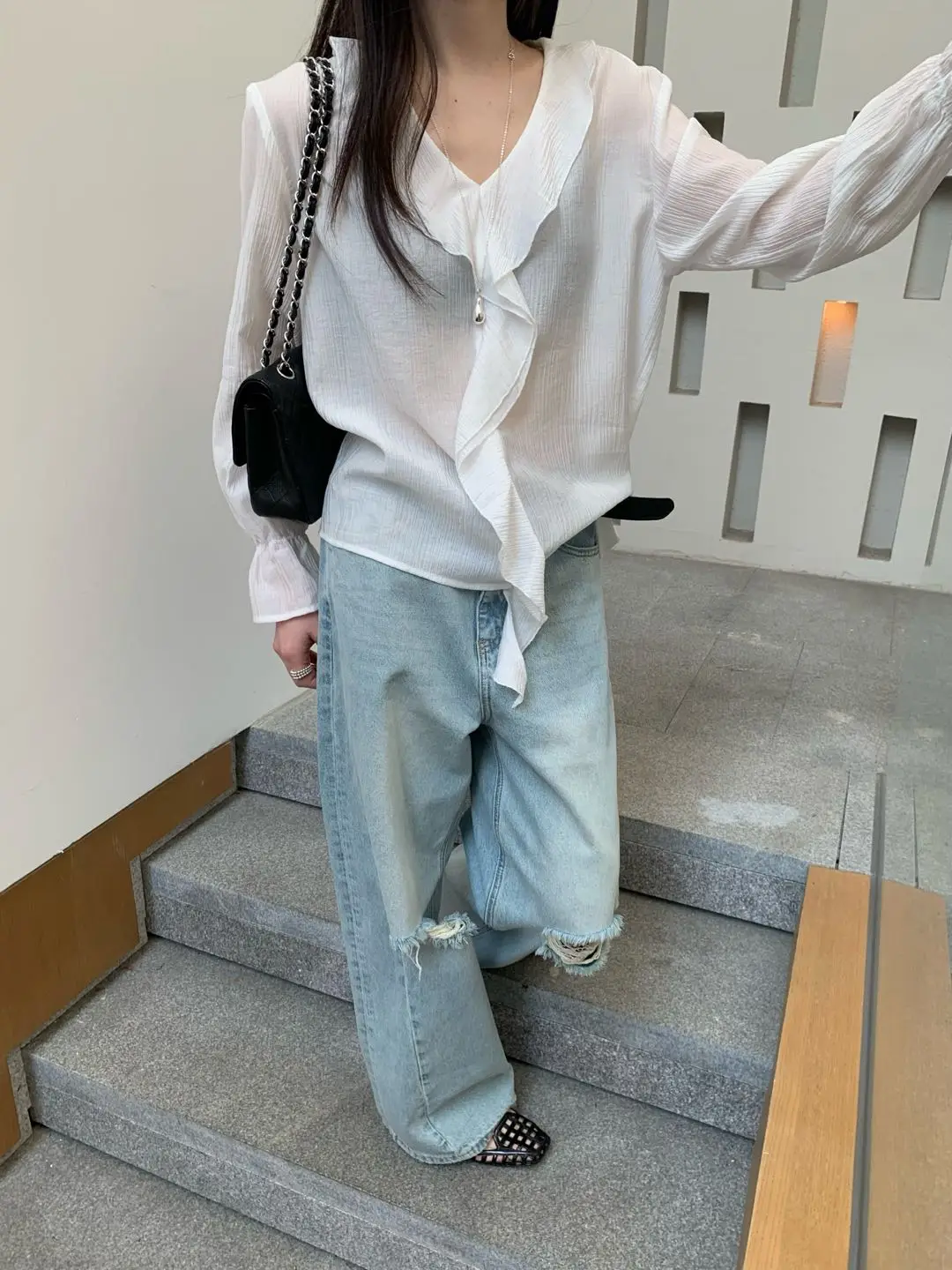 

Lilian Early Spring V-neck Gauze Anti-aging Women's Shirt Elegant Style Long Sleeve Loose Fit Pure Color Commute Wind