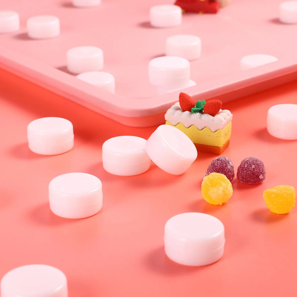 100Pcs Plastic Rattle Box for Baby Sensory Development Infant Hand Eye Coordination Stroller Crib Nursery Activity Bell