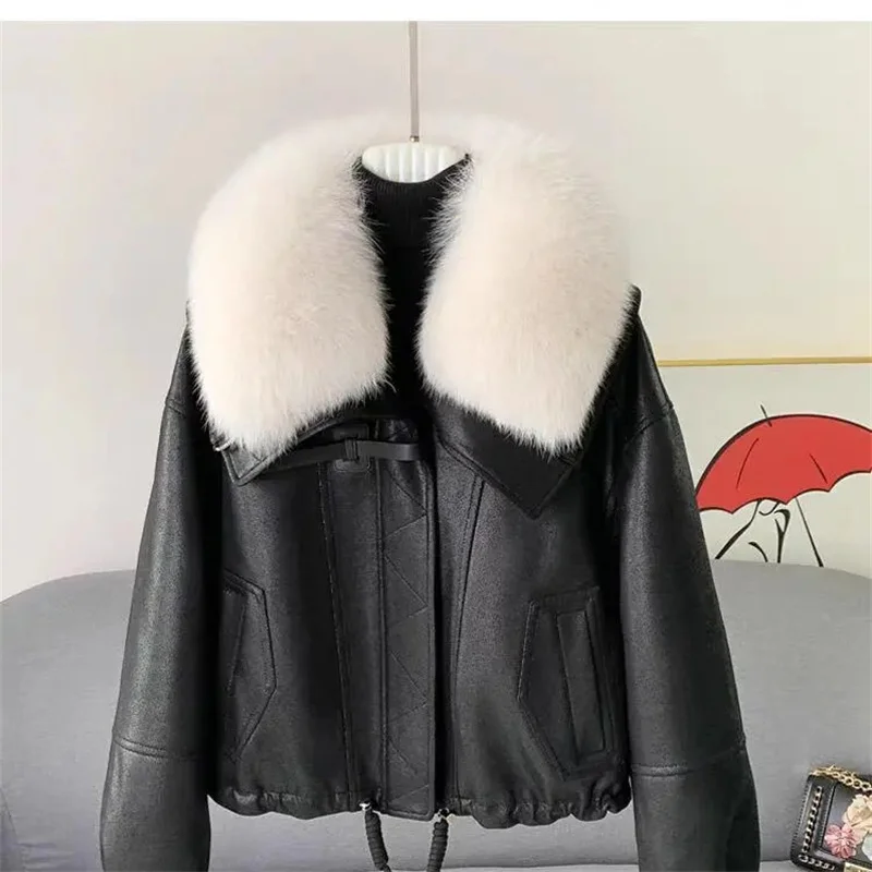 كبير الفراء طوق أسفل سترة قطن المرأة قصيرة 2025 شتاء جديد دافئ وبارد مقاومة الراقية سترة معطف فرو الغزلان