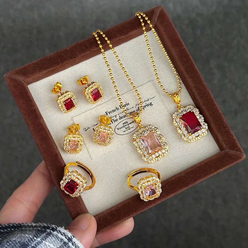 

Classic & Timeless Diamond & Gem Inlaid Necklace Earrings Ring For Women 24K Gold AU999 | Grand style, enduring fashion