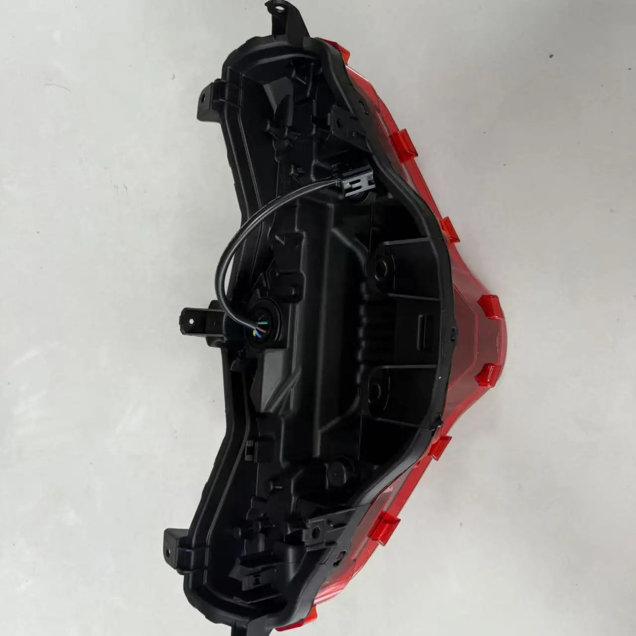 ไฟท้ายมอเตอร์ไซค์ LED รุ่น STLF2023-2024 Tmax 560 สำหรับเปลี่ยนแทนระบบไฟท้าย CFP560A-2