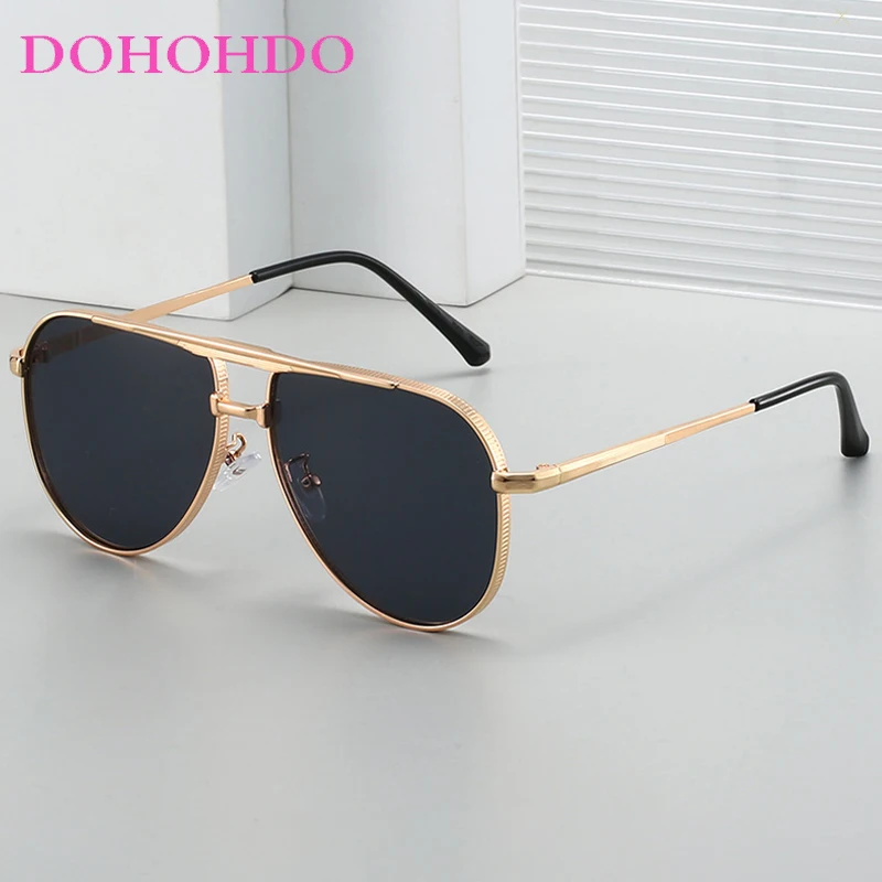 

Fashion Designer Mens Sunglasses Trendy Metal Square Frame Women Sunglasses Outdoor Summer Traveling Sun Glasses UV400 Lentes