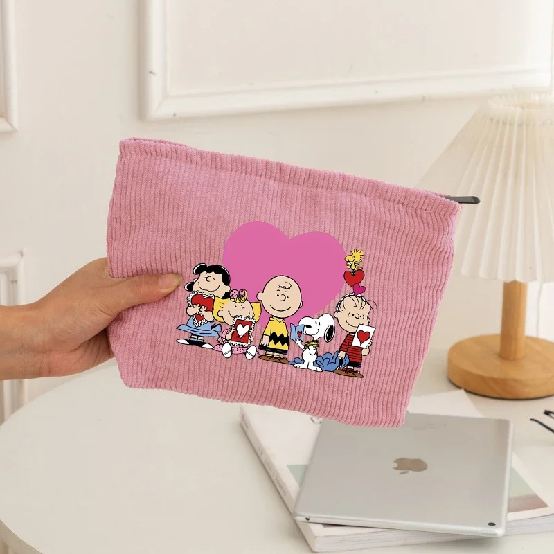 

Snoopys Women Cosmetic Bag Cartoon Female Clutch Makeup Pouch Large Fashion Lipstick Phone Purse Organizer Birthday Gifts