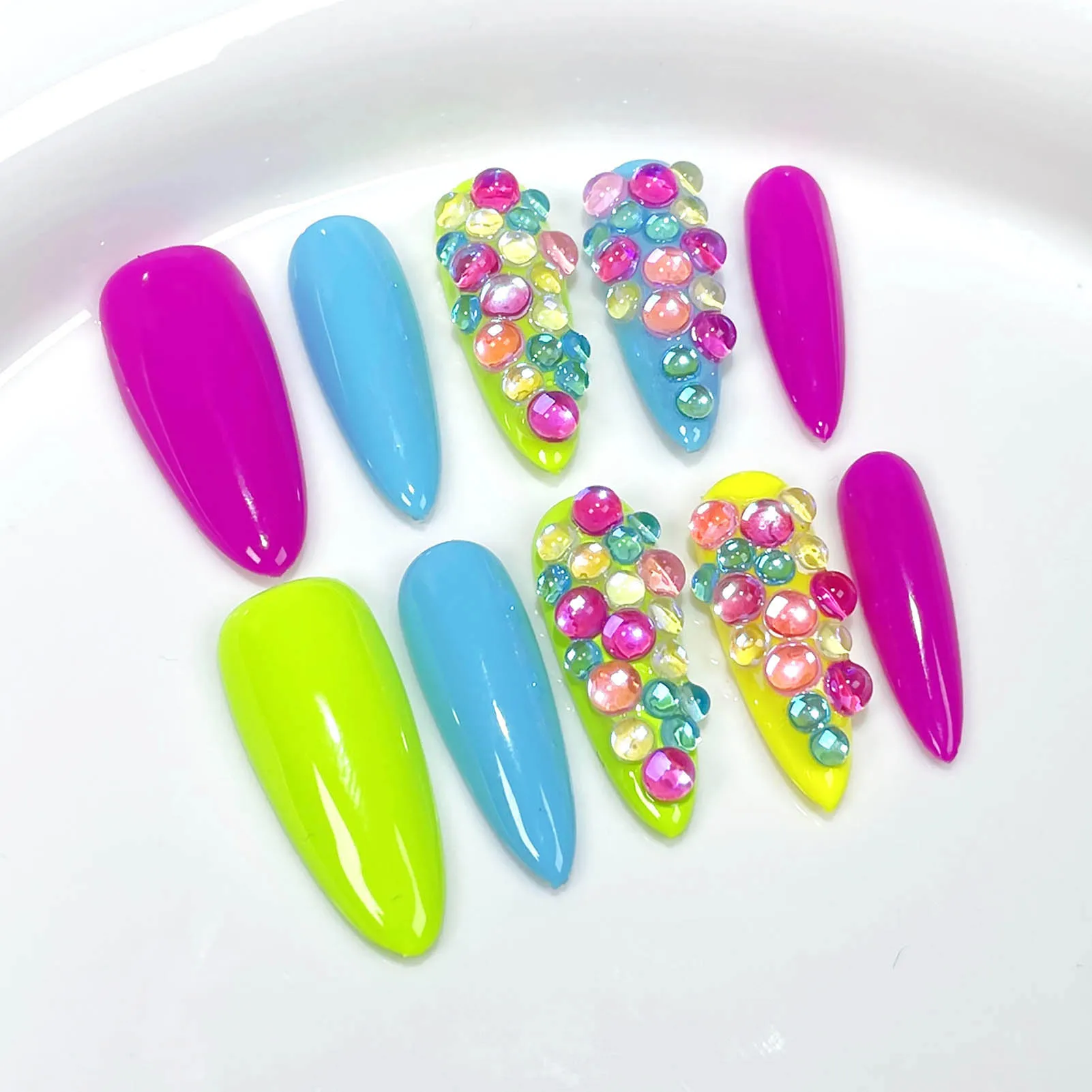 Press On Acyrlic Nails Colorful Y2k False Nails With Aurora Rainbow Rhinestone Decor Handmade Fake Nails Long Round Almond Shape