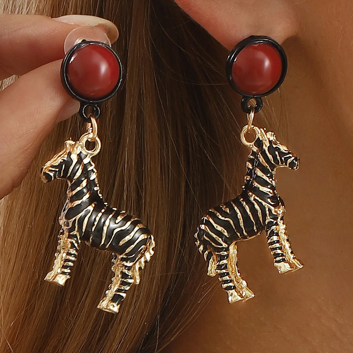 Personalized Trendy Alloy Drip Oil Zebra Pendant Earrings Vintage Creative Design Animal Shaped Earrings Casual Party Accessory