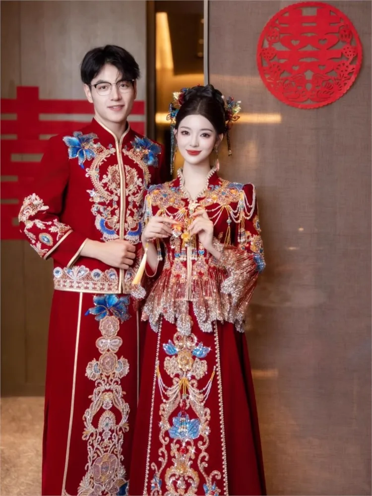 

The new velvet bride's Chinese-style wedding dress is designed for women