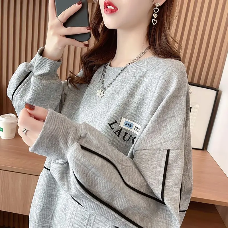 

Women New Sweatshirt Large Size Loose Design Versatil Age-reducing Slimming Lazy Style Long Sleeves Sweatshirts