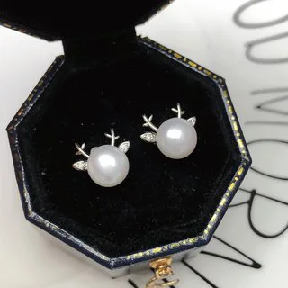 Freshwater Pearl Stud Earrings 7-8mm Round Button Pearl Deer Antler Design 925 Silver Post Cute Jewelry