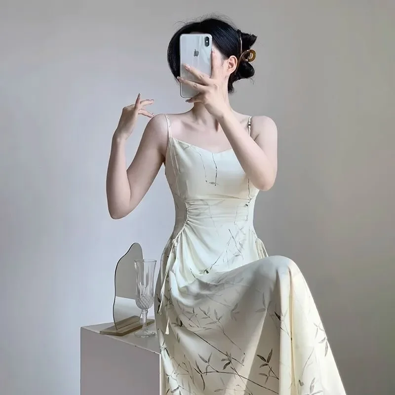 

Элегантное женское макси-платье на тонких бретелях с принтом, драпировкой на талии, из сатина, для торжественных мероприятий и вечеринок