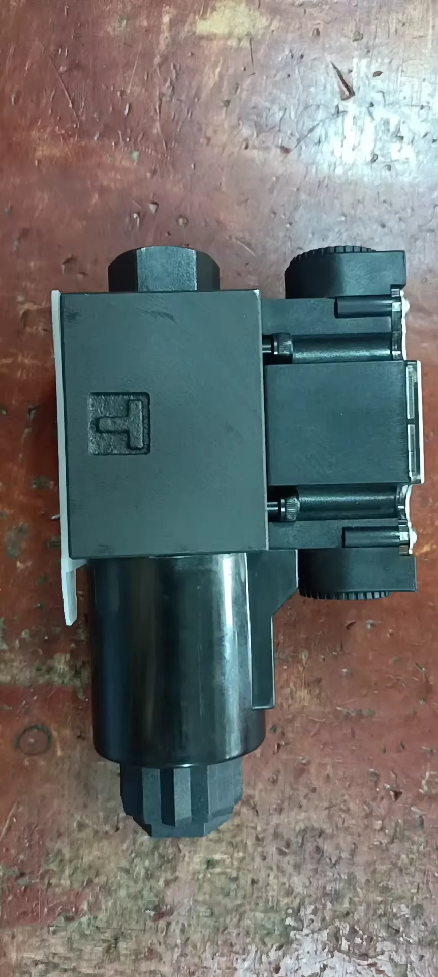 Hydraulic Solenoid  Valve KSO MG MT JSO MF MC MR MPD Series Stacked Pressure Reducing Valve MG-02P-2-55