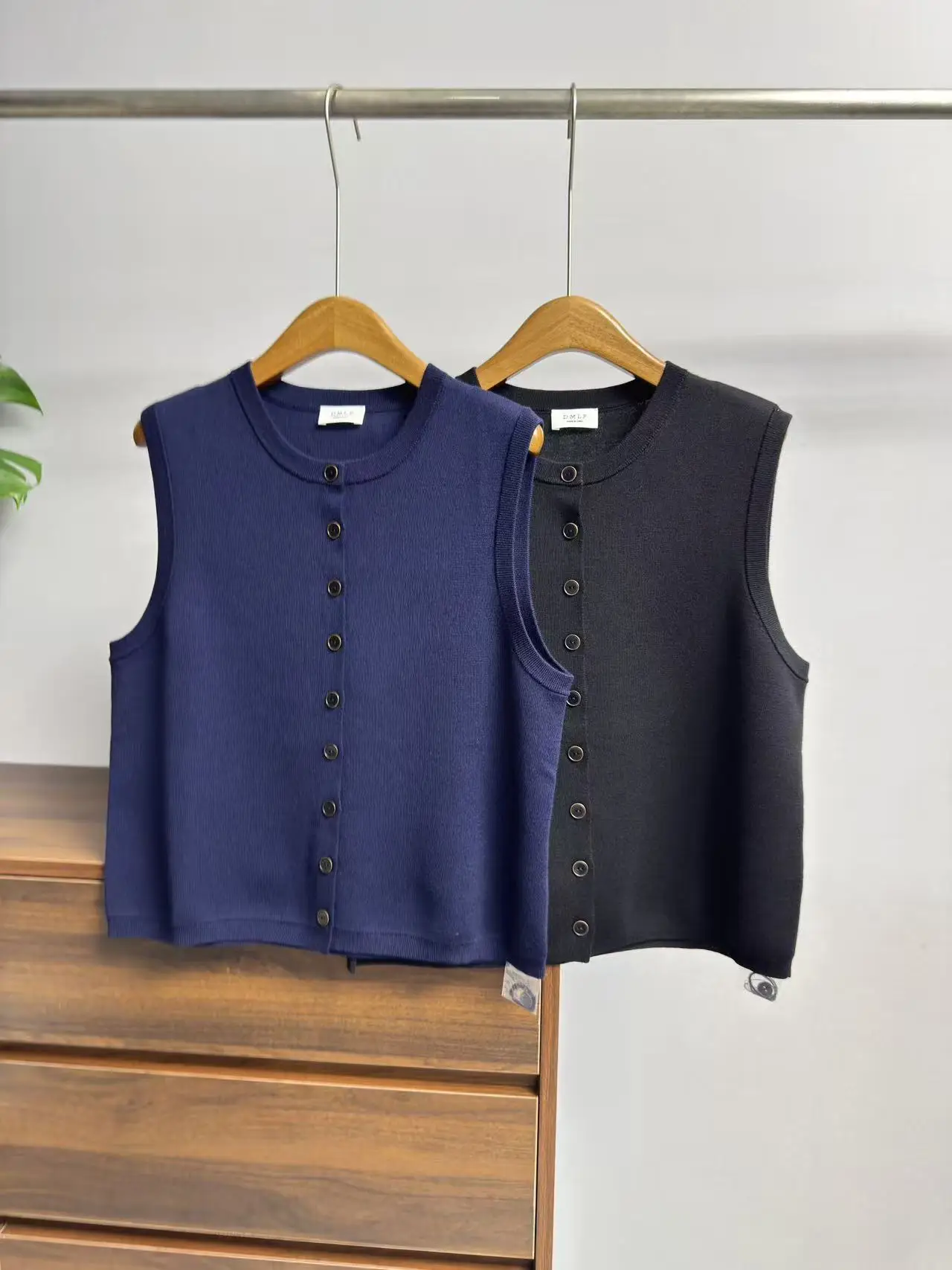 

Early Autumn Casual Knitted Wool Vest Svel round Ne mat Versatile Old Money Sle Small Fruits Store