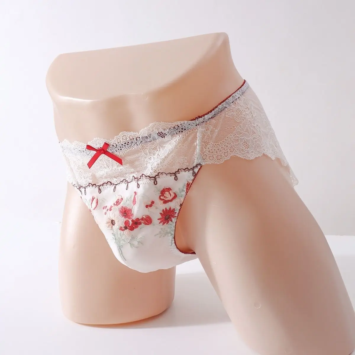 رجل التطريز مثير الملابس الداخلية الدانتيل انظر من خلال شبكة ملخصات لينة محدب الحقيبة سيسي المثيرة BF هدية سراويل Harajuku