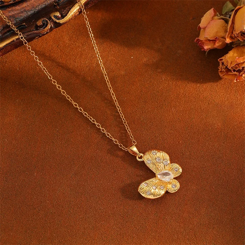 EILIECK 316L Edelstahl Grüner Schmetterling Zirkon Anhänger Halskette Ohrringe Set für Frauen Trendiges Geschenk Luxuriöser Wasserdichter Schmuck – Detail 12