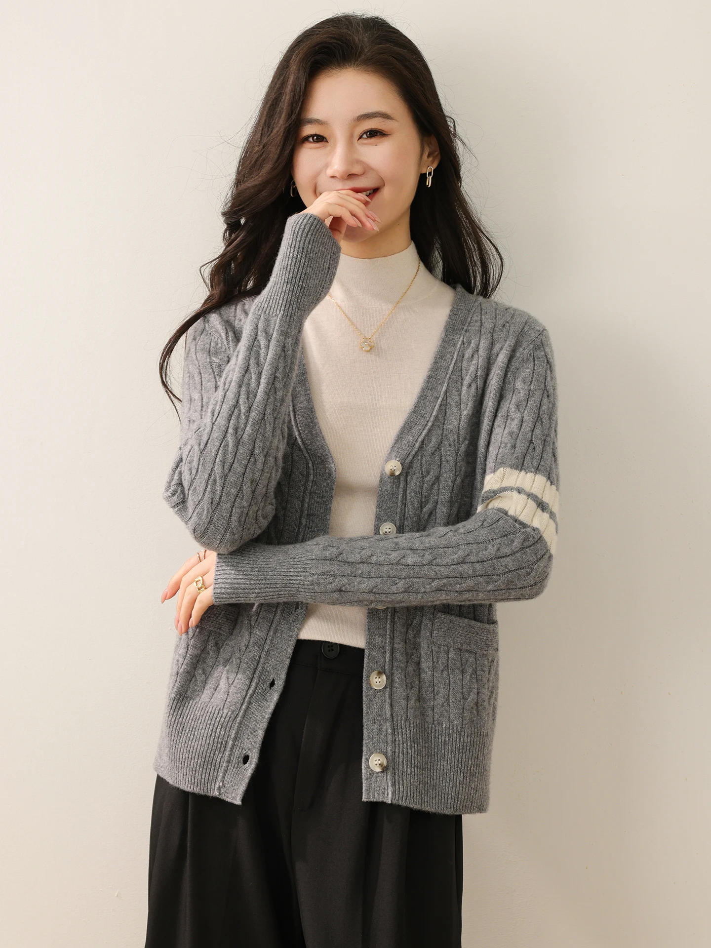 

Женский кардиган из 100% мериносовой шерсти с V-образным вырезом, с перекрестным плетением, цветными полосами, длинными рукавами, свободного кроя, на пуговицах, в стиле колор-блок, повседневный, в стиле поло