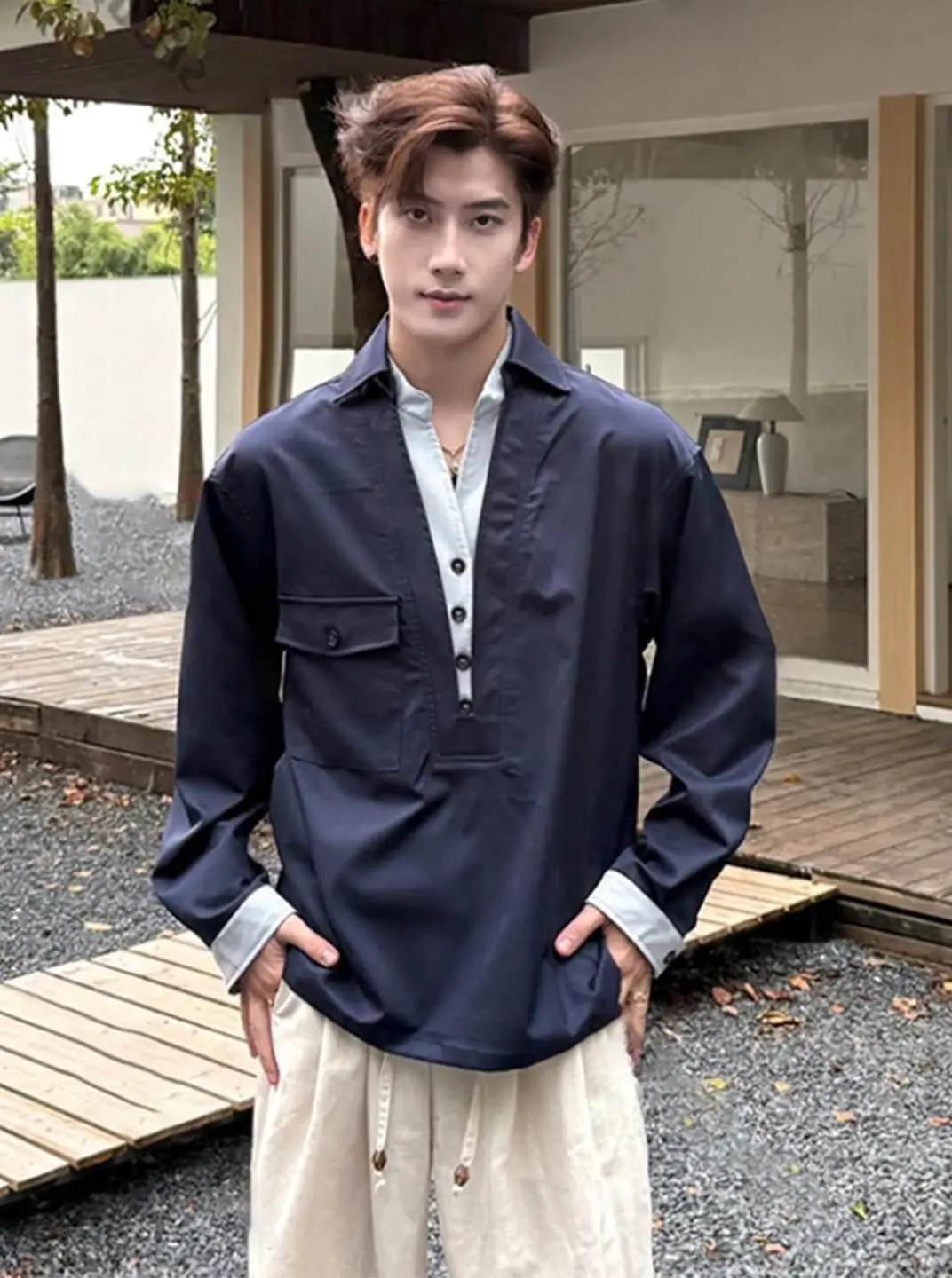 

Loose Fit Long Sleeve V-Neck Blue Shirt Men's Casual Style Korean Fashion Autumn Collection Polyester Fiber No Brand