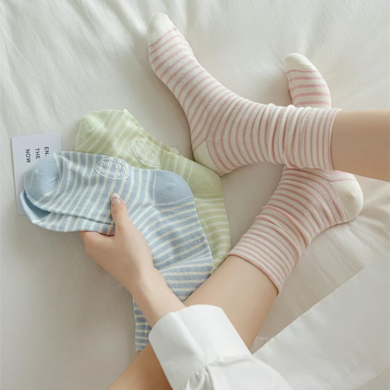 

Женские носки в стиле хип-хоп, повседневные, модные, в полоску, для скейтбординга, длинные, корейский стиль, хлопковые, дышащие, средней длины, для девочек