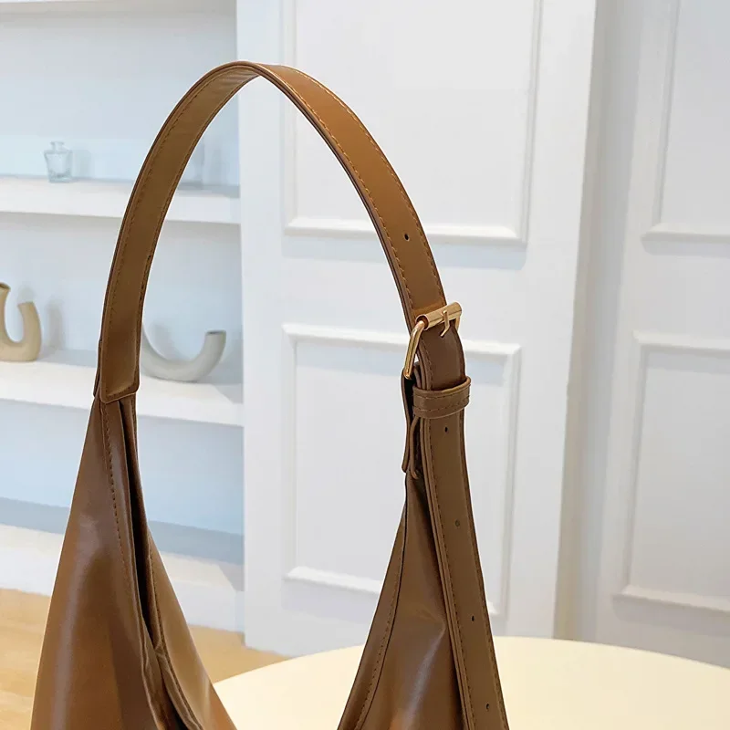 Neue Retro-Tragetasche für Damen, große Kapazität, Schultertasche, schlichtes Design, ideal für den täglichen Gebrauch, handgefertigte Lederhandtasche, Herbst/Winter, für Arbeit und Reisen. – Detail 6