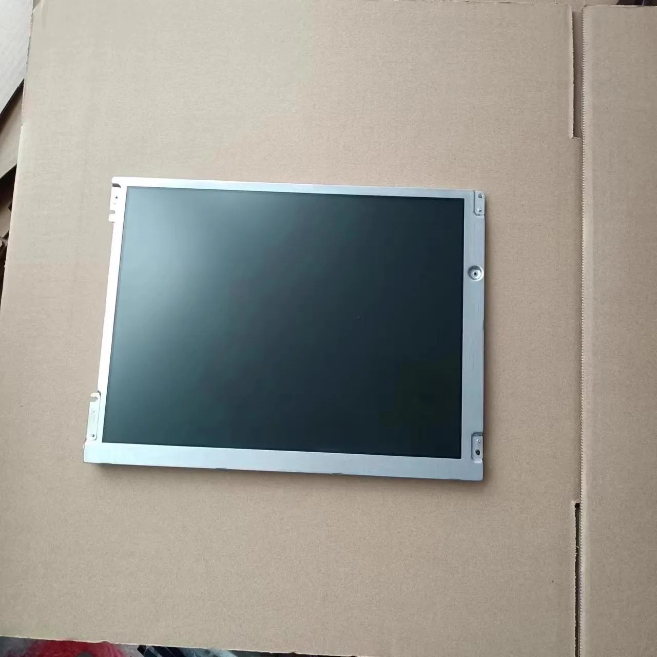 Pantallas LCD LQ121S1LG45