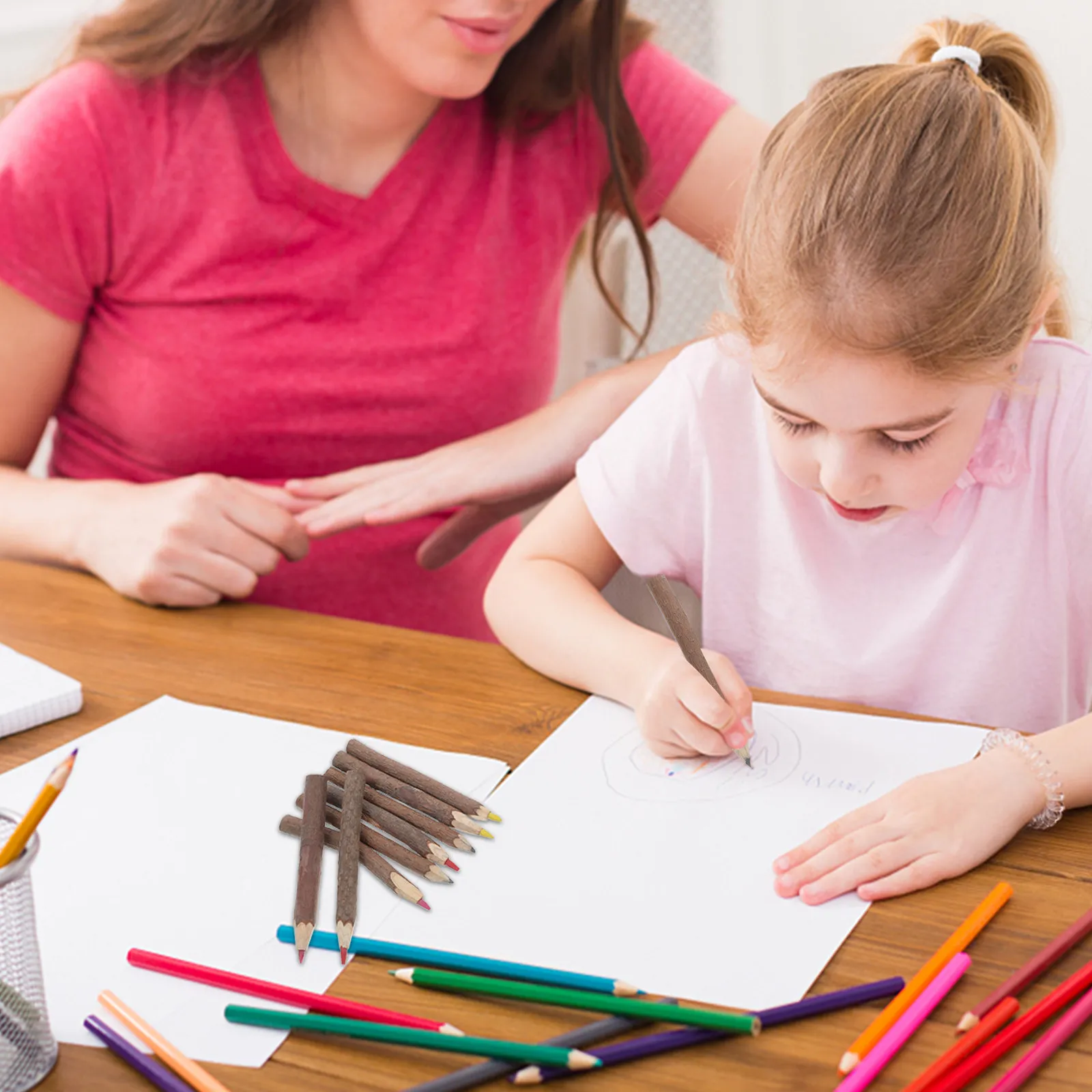 

Набор из 8 цветных карандашей ручной работы (9-10 см) в форме веточек с текстурой натуральной коры для рисования, уроков рисования на природе и творческих проектов в классе