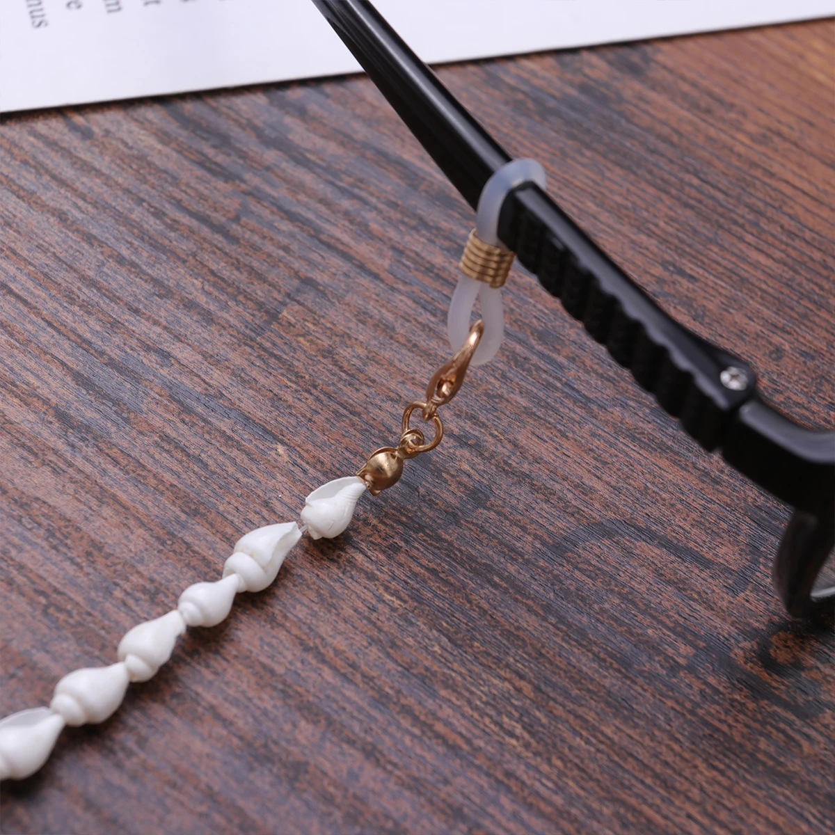 

Eyeglass Chain Necklace Conch Design Eyewear Safety Strap for Glasses Holder Sports Running Hiking Cycling Sunglasses Reading