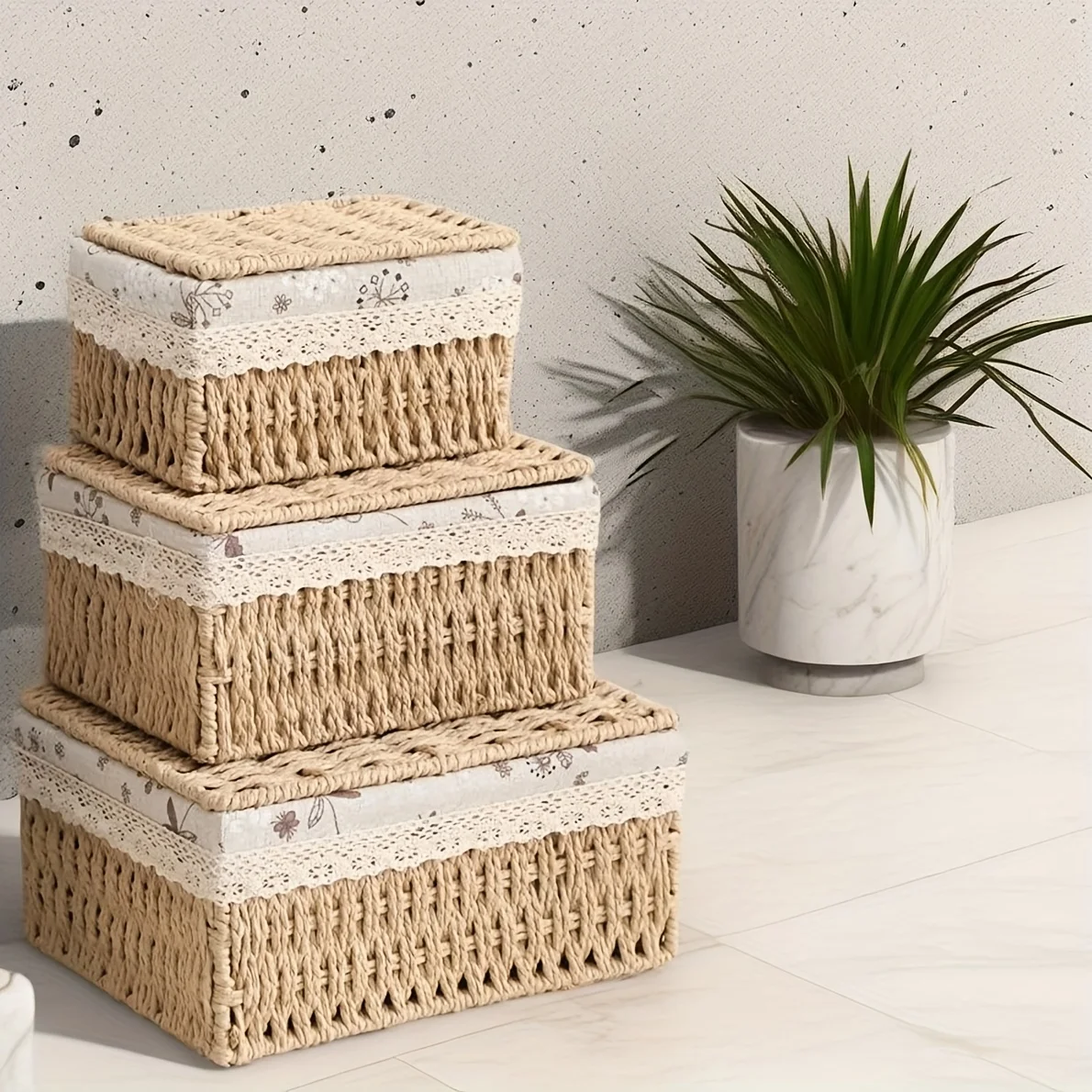 

Набор из 3 предметов: шикарные плетеные ящики для хранения с пылезащитными крышками, бело-бежевый тканый дизайн — идеально подходят для ключей, косметики, мелочей