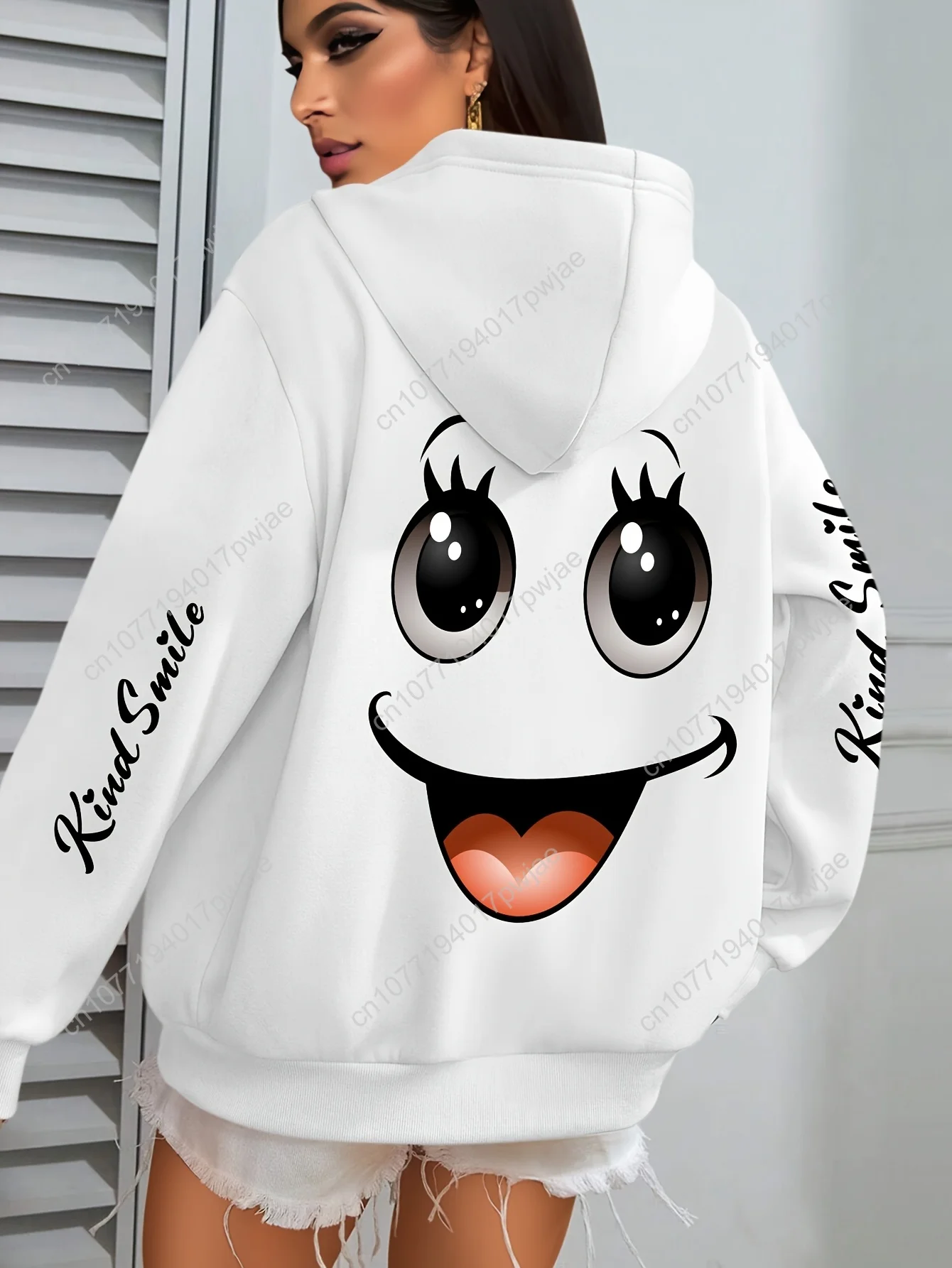 遊び心のある漫画の顔のデザインが施された女性用白いパーカー - 「Kind Smile」の文字、秋と冬用のカジュアルプルオーバー、カジュアルウェアパーカー