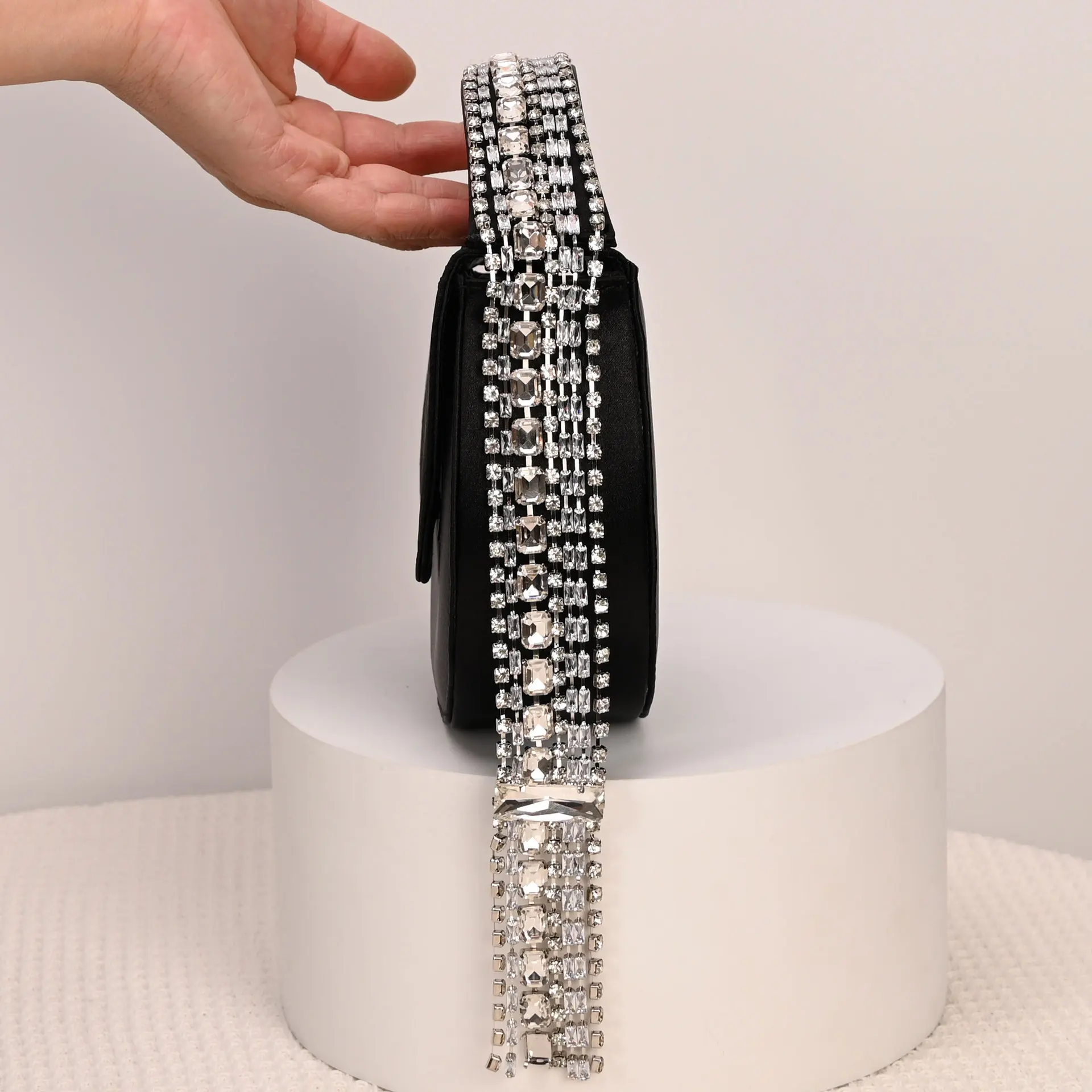 New 2026 Sparkling Diamond Lace Saddle Bag Bloggers Crossbody Handbag Ultra Glitzy Metallized Thread Silk Material