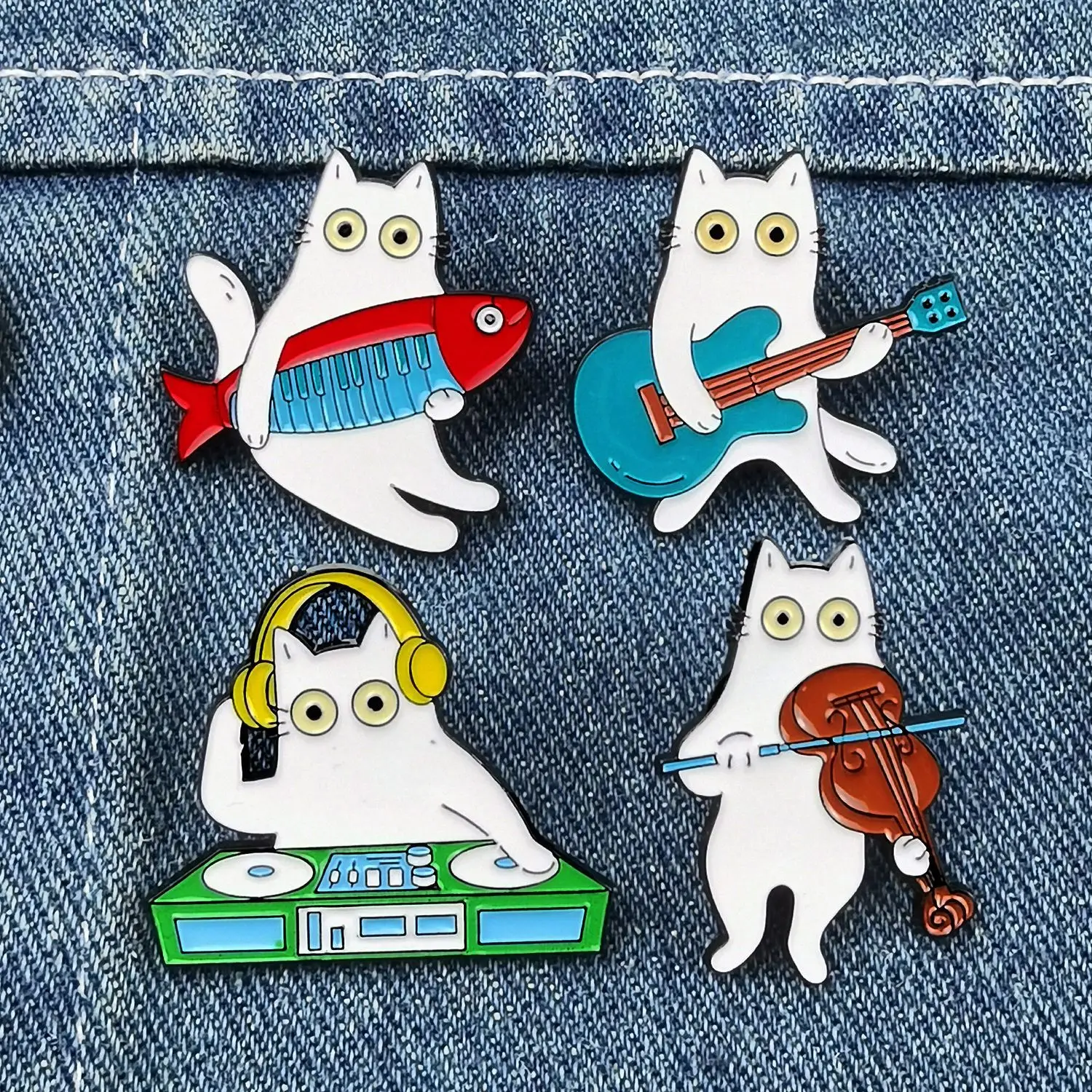 

Mix Funny 4pcs/set Creative Cartoon Cat Enamel Pin Brooches for Lapel Pins Badge on Backpack Clothing Accessories