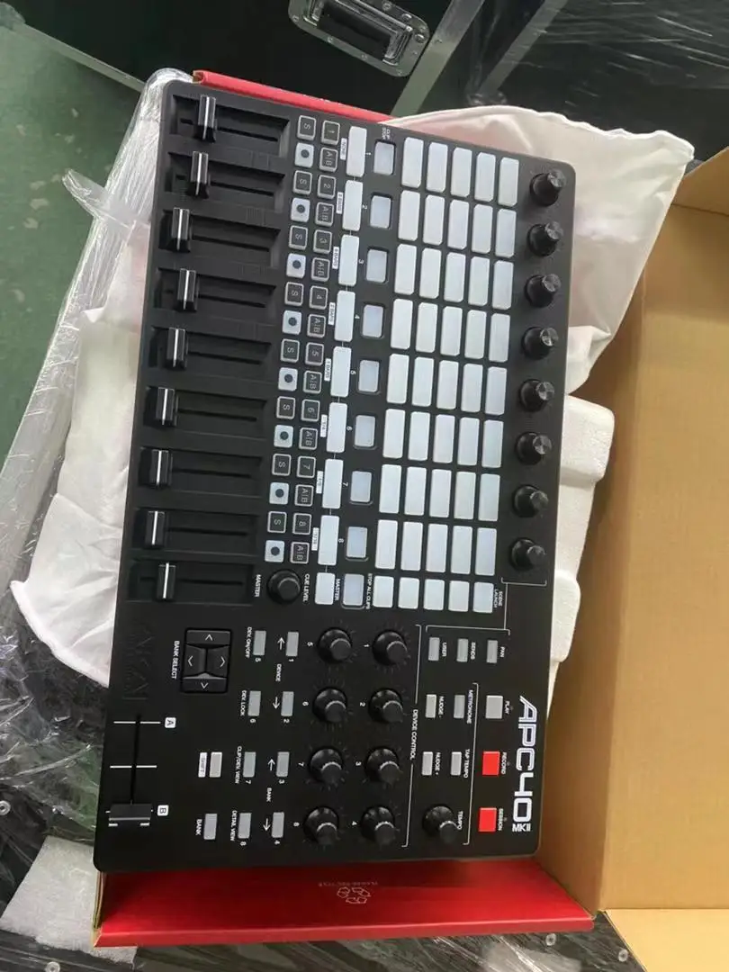 Controlador profesional APC40 MKII