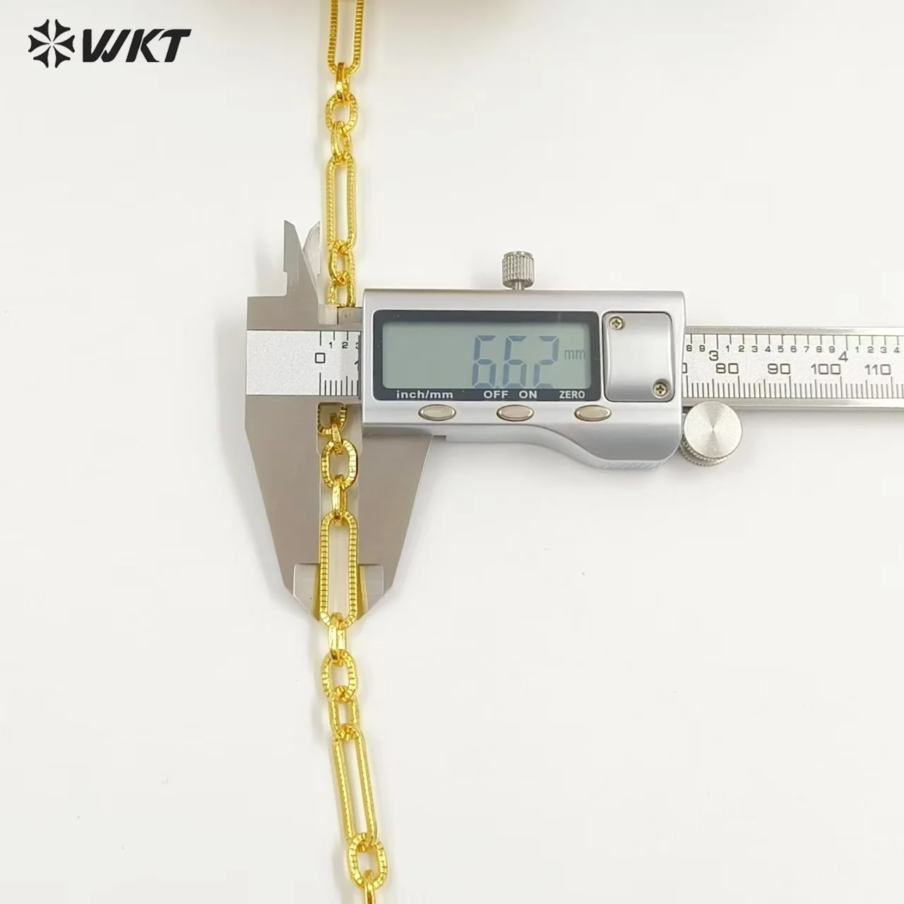 WT-BC242 تصميم كلاسيكي شعبي سلسلة معدنية كلاسيكية مطلية بالذهب الأصفر عيار 18 قيراط لهدايا الذكرى السنوية للأصدقاء