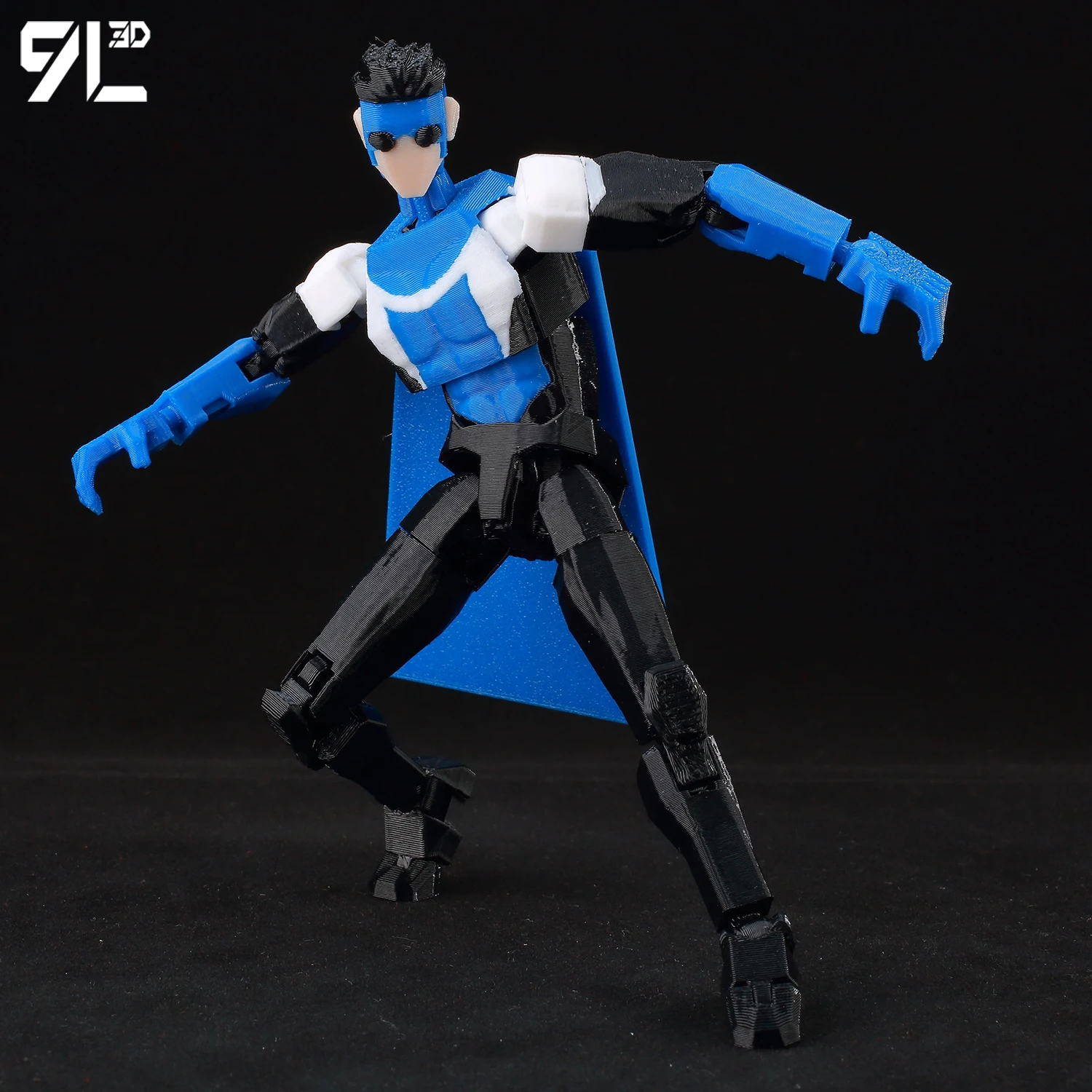 9L3D Lucky Titan13 Invincible édition limitée décor de vacances Superman précision conception articulée dynamique mobile Figure garçon cadeau