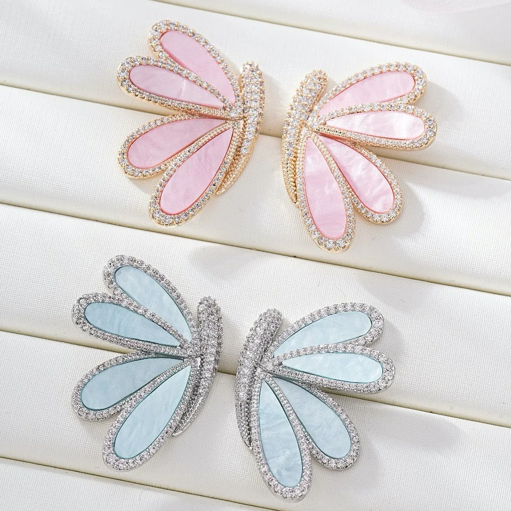 

Elegant Butterfly Design CZ Women Earrings Charm Pink Shell Wing Clear White Stone Fashion Wedding Party JewelryGift