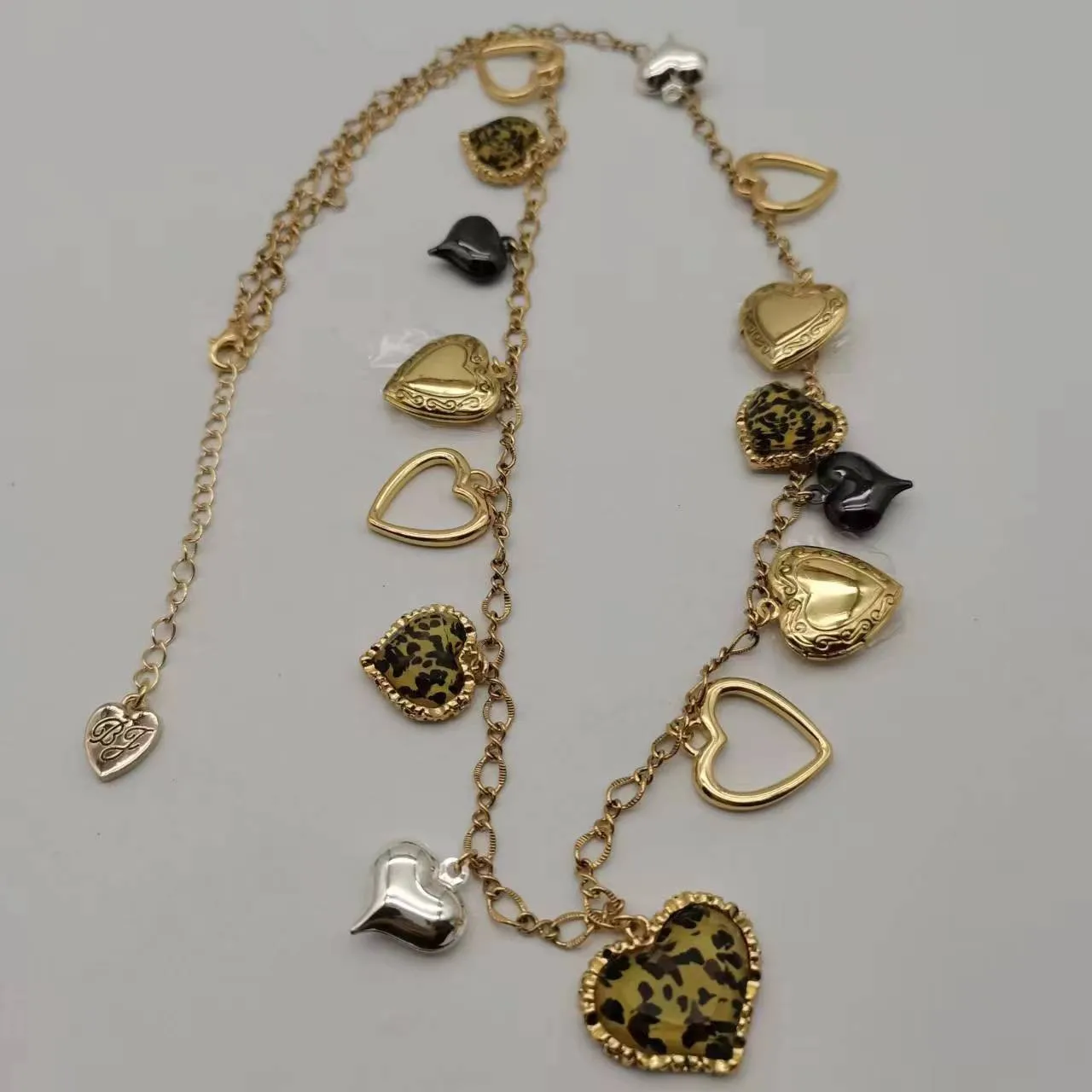 

New European and American Fashion Vintage Alloy Heavy Zircon Inlaid Heart-shape Necklace Women's Jewelry