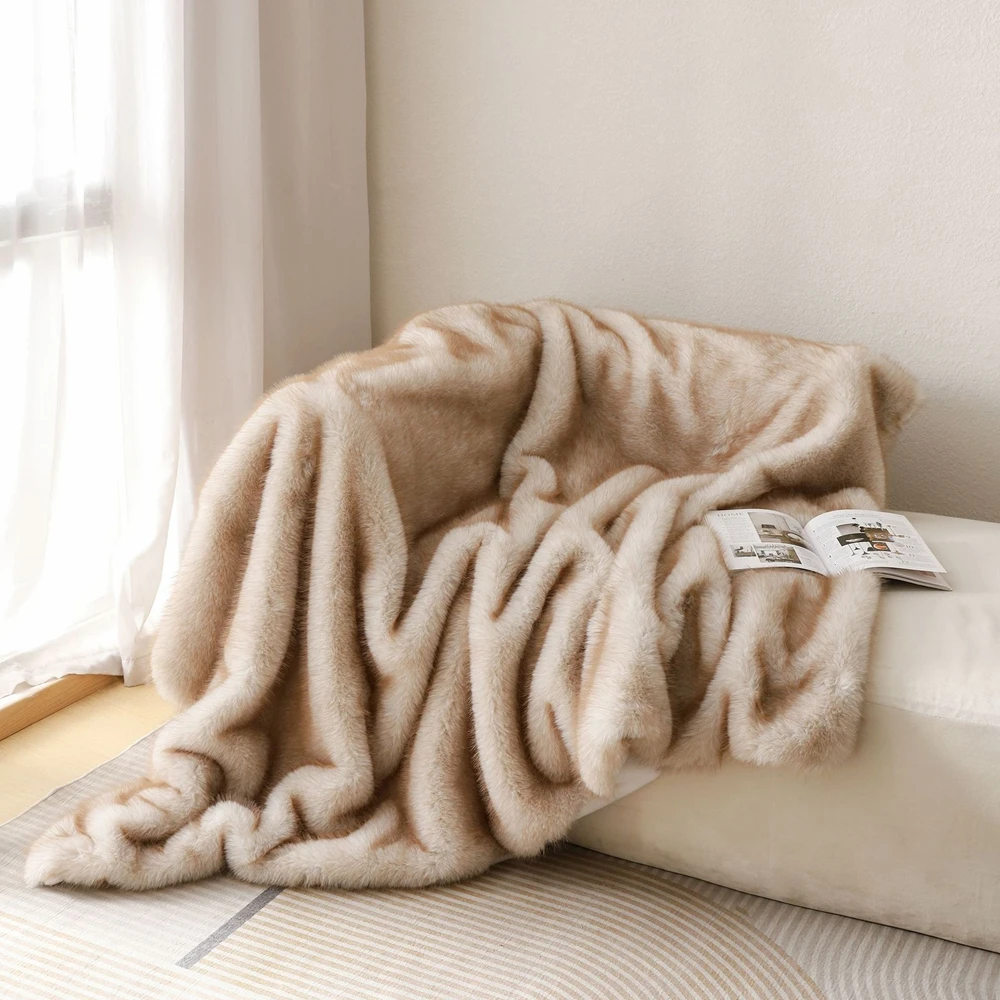 Luxury Imitation Fox Fur Blanket High-end Soft Fluffy Faux Fur Throws Blankets for Sofa Car Thickened Plush Warm Winter Blanket