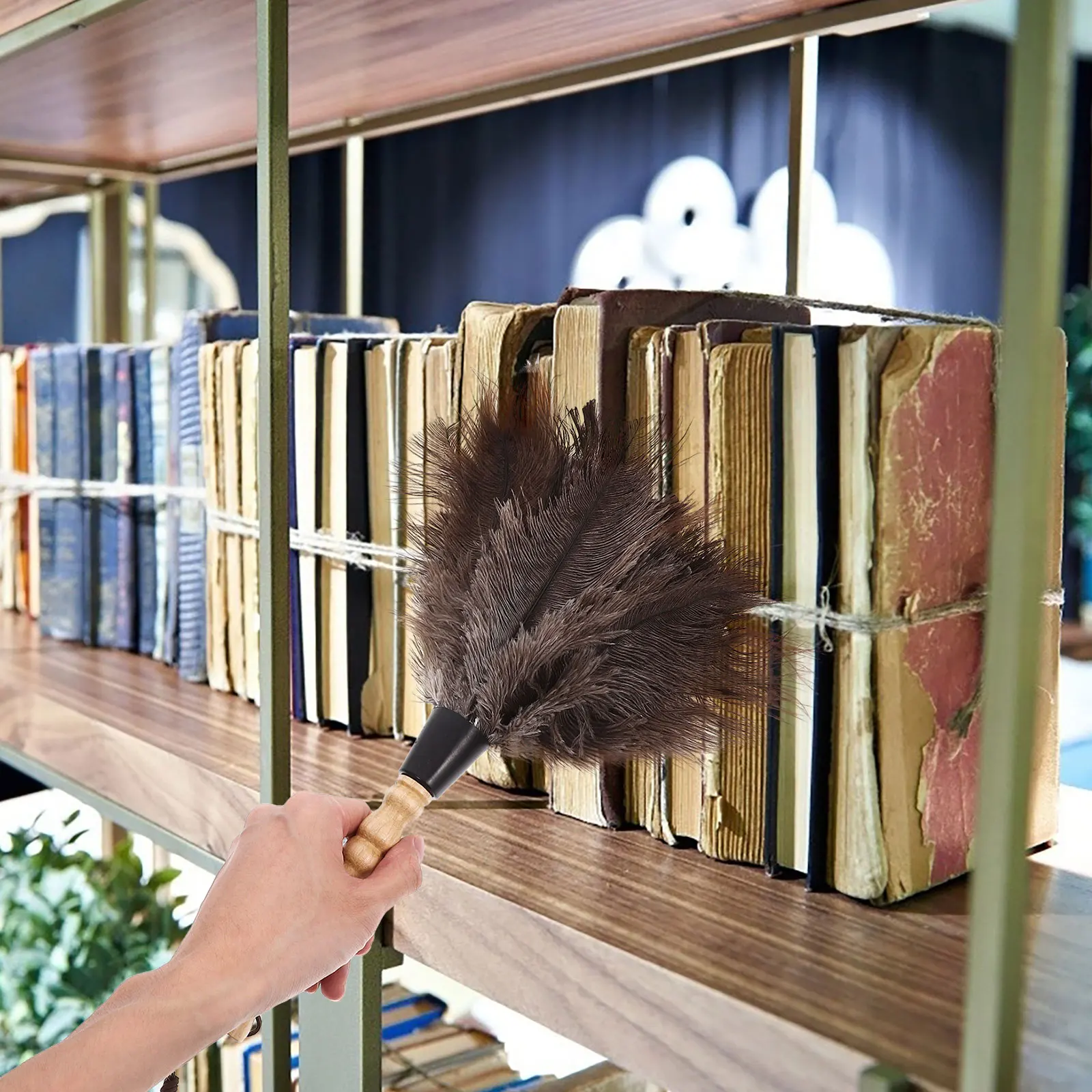 

Ultra-Soft Plume For Home Cleaning Long Handle Furniture Duster Wooden Handle Dust Removal Tool Easy Clean Flexible Duster For