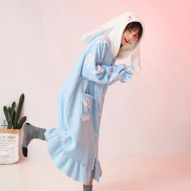 Kawaii Sanrio Night-Robe Cinnamoroll Autumn Wintertime Plush Loungewear Women\'s Pajamas Robe Hooded Cute Pajamas Plush Nightgown