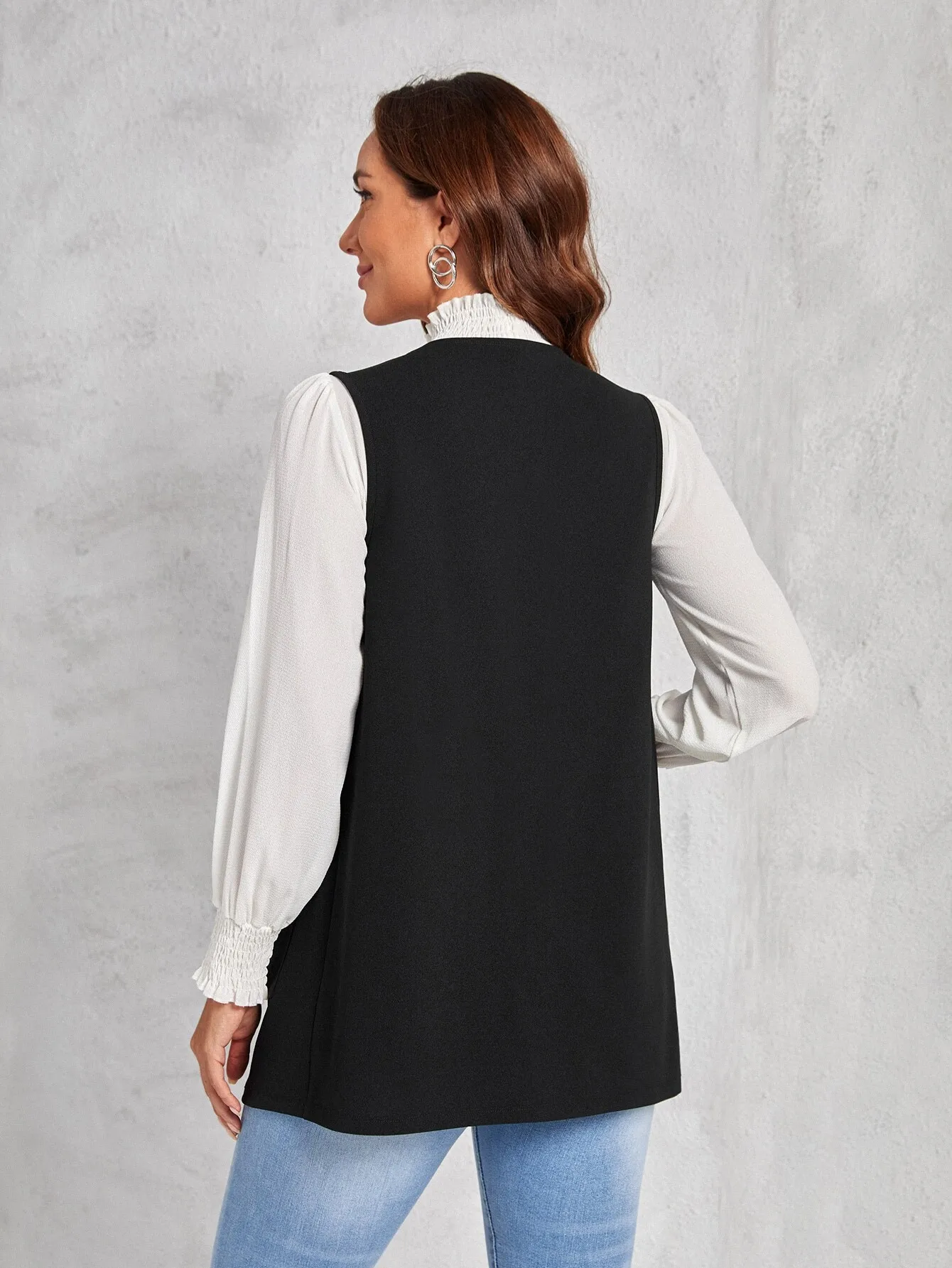 Colete Feminino Preto Sem Mangas com Bolsos, Ajuste Casual Regular para Uso Diário