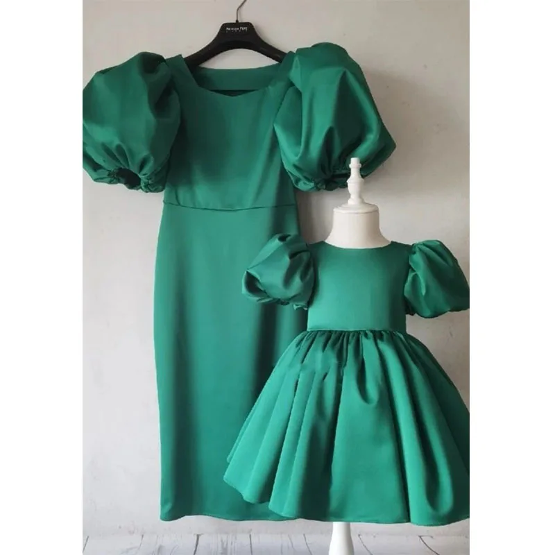 

2025 New Year Green Mother and Daughter Dress for Family Portrait Photography Haute Couture Satin Mommy and Me Matching Gown