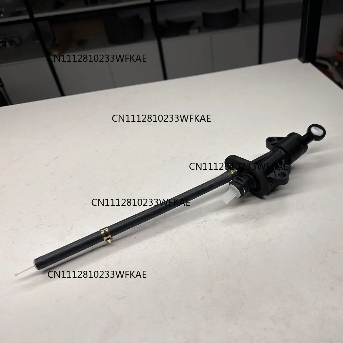 10637088-6-pin-clutch-master-pump-for-roewe-i5-rx3-rx5-mg-5-mg5