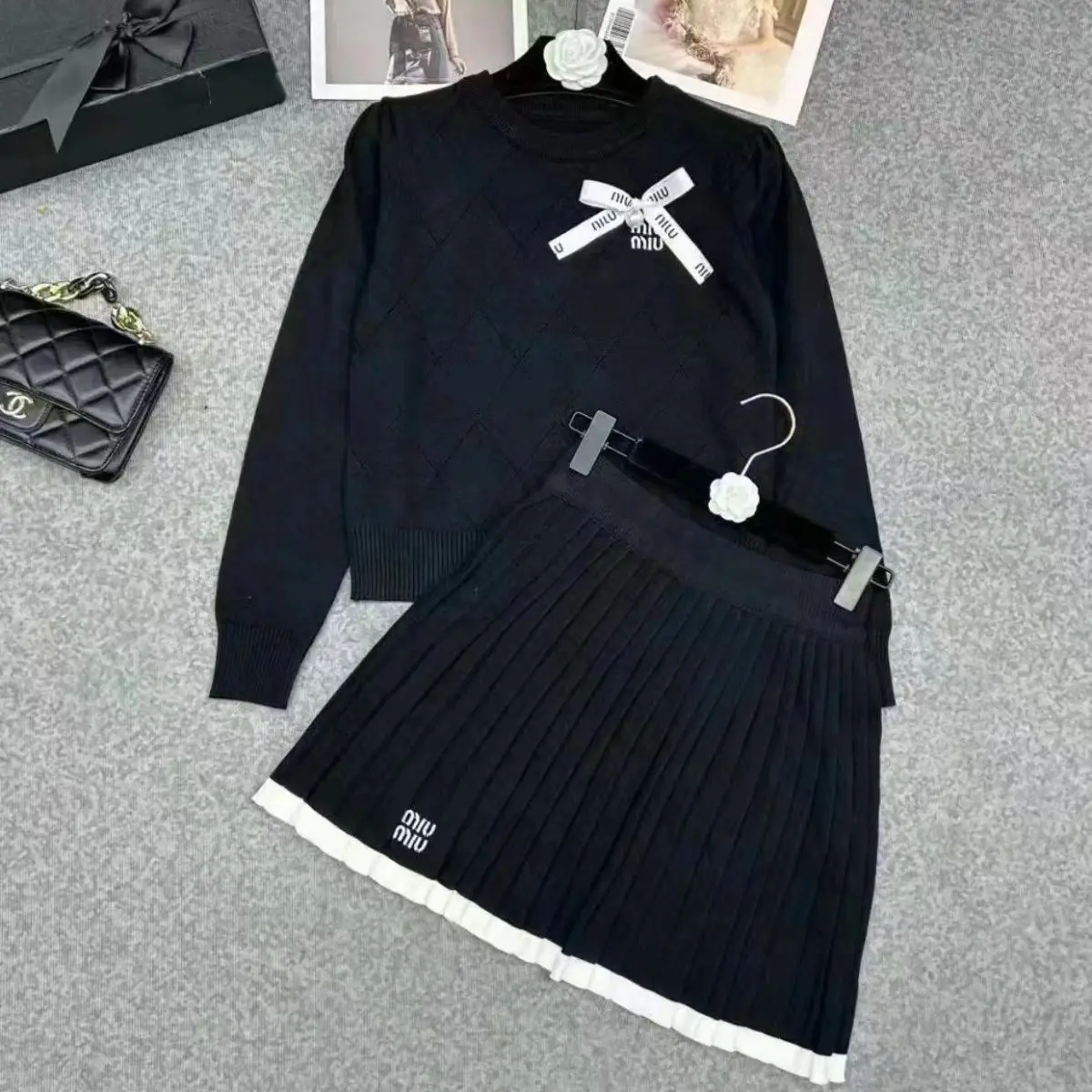 

골프 니트 세트 Women's Short Set Luxury Brand Golf Set Women's Golf Dress 2024 New Two Piece Set Korean Golf Dress Women's Golf Jacket