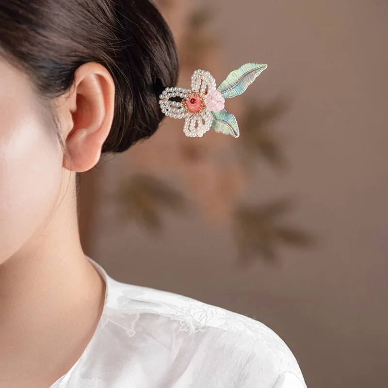 

Vintage intangible cultural heritage velvet hairpin