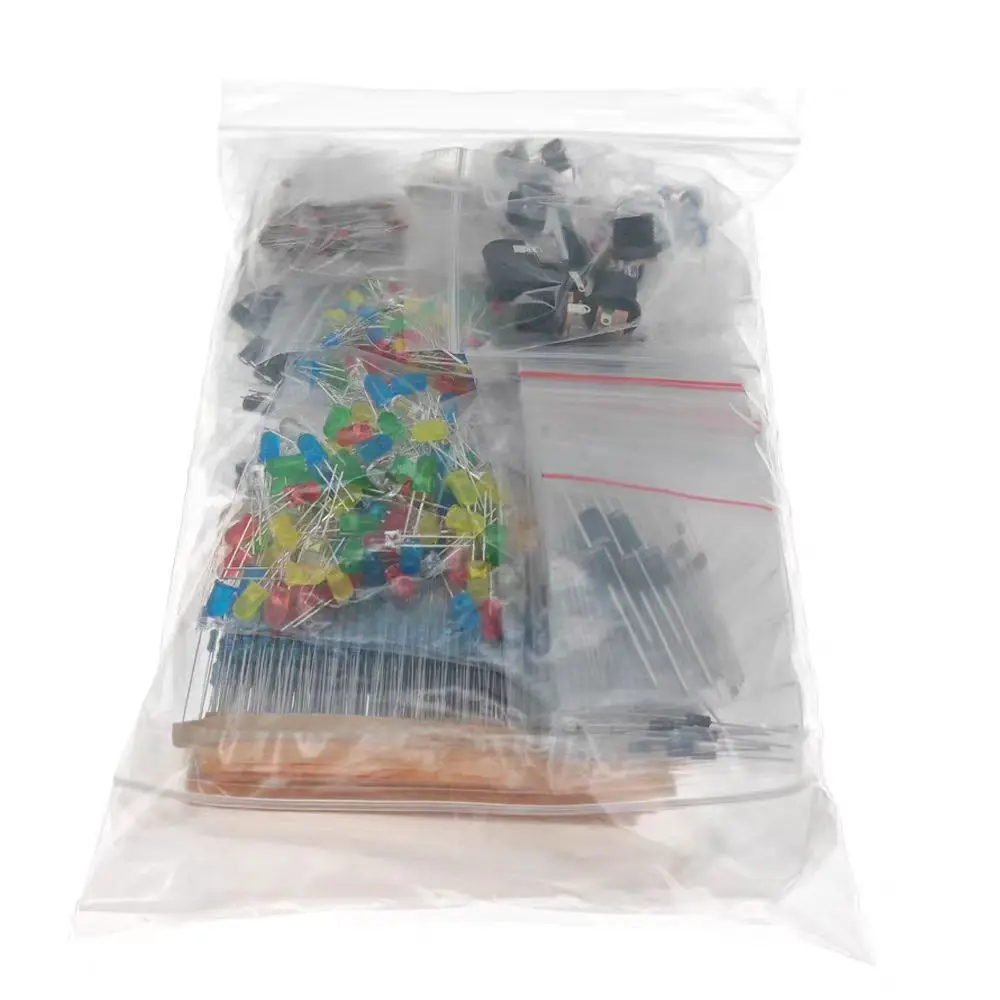 مجموعة مكونات إلكترونية ضخمة ، تشمل تشكيلة ، مكثفات ، مقاومات ، LED ، ترانزستورات ، رافعات التيار المستمر ، Opamp ،