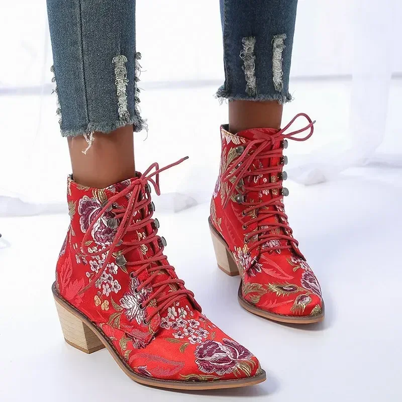 Pointed-toe Embroidery Ethnic Boots Women Low-heel Pumps Platform Red Boots Modern Designer Boots Plus Size Banquet Women Shoes